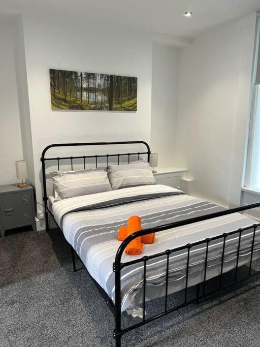 Town Centre Studio Flat Merthyr Tydfil Exterior photo
